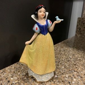 Disney Princess Snow White figurine